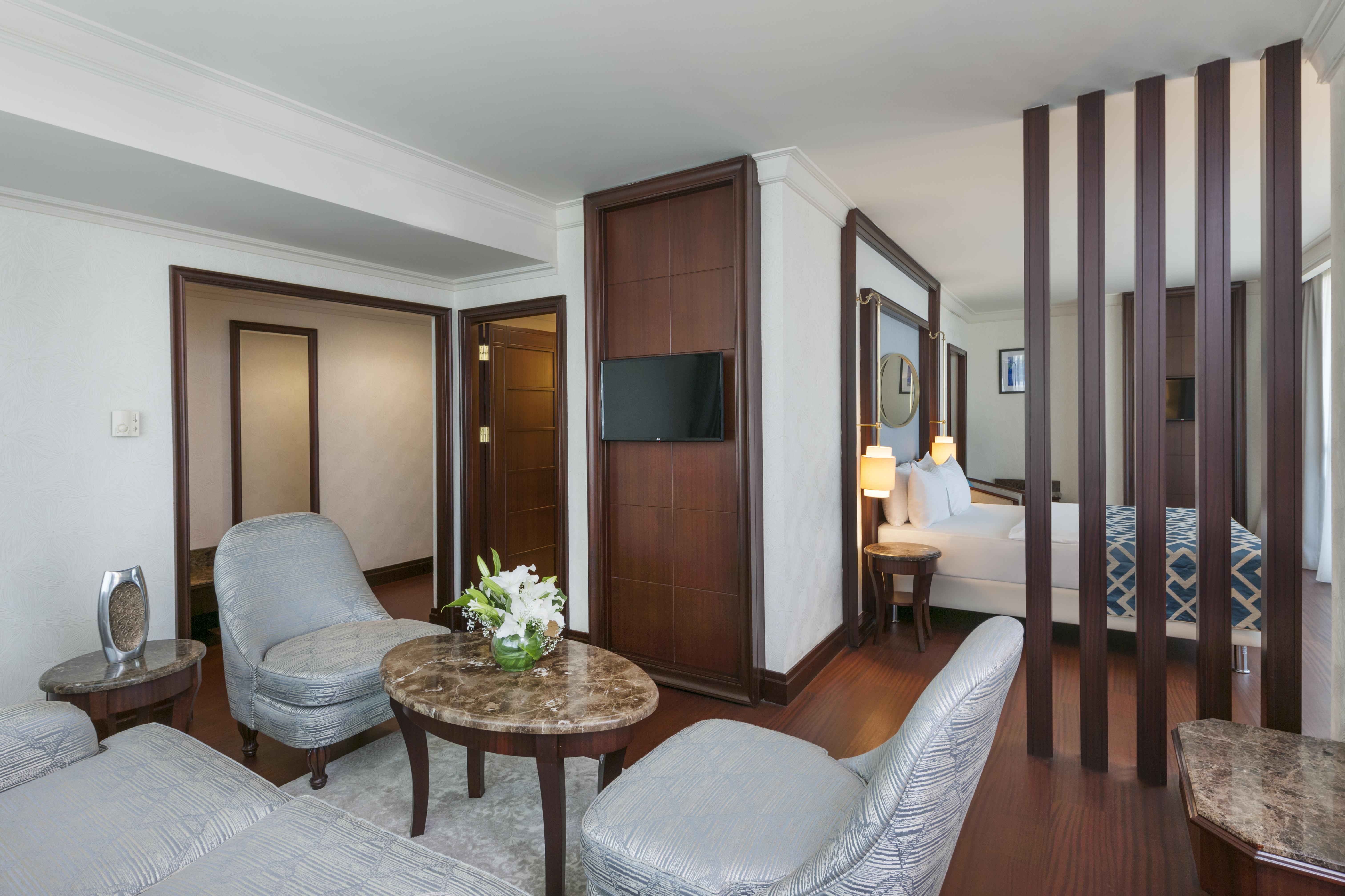 Elite World Istanbul Taksim Hotel Bagian luar foto Suite at the Taj Bengal