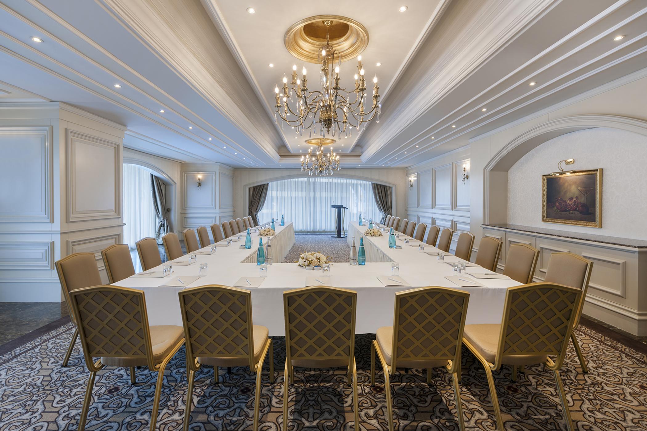 Elite World Istanbul Taksim Hotel Bagian luar foto The Imperial Hall