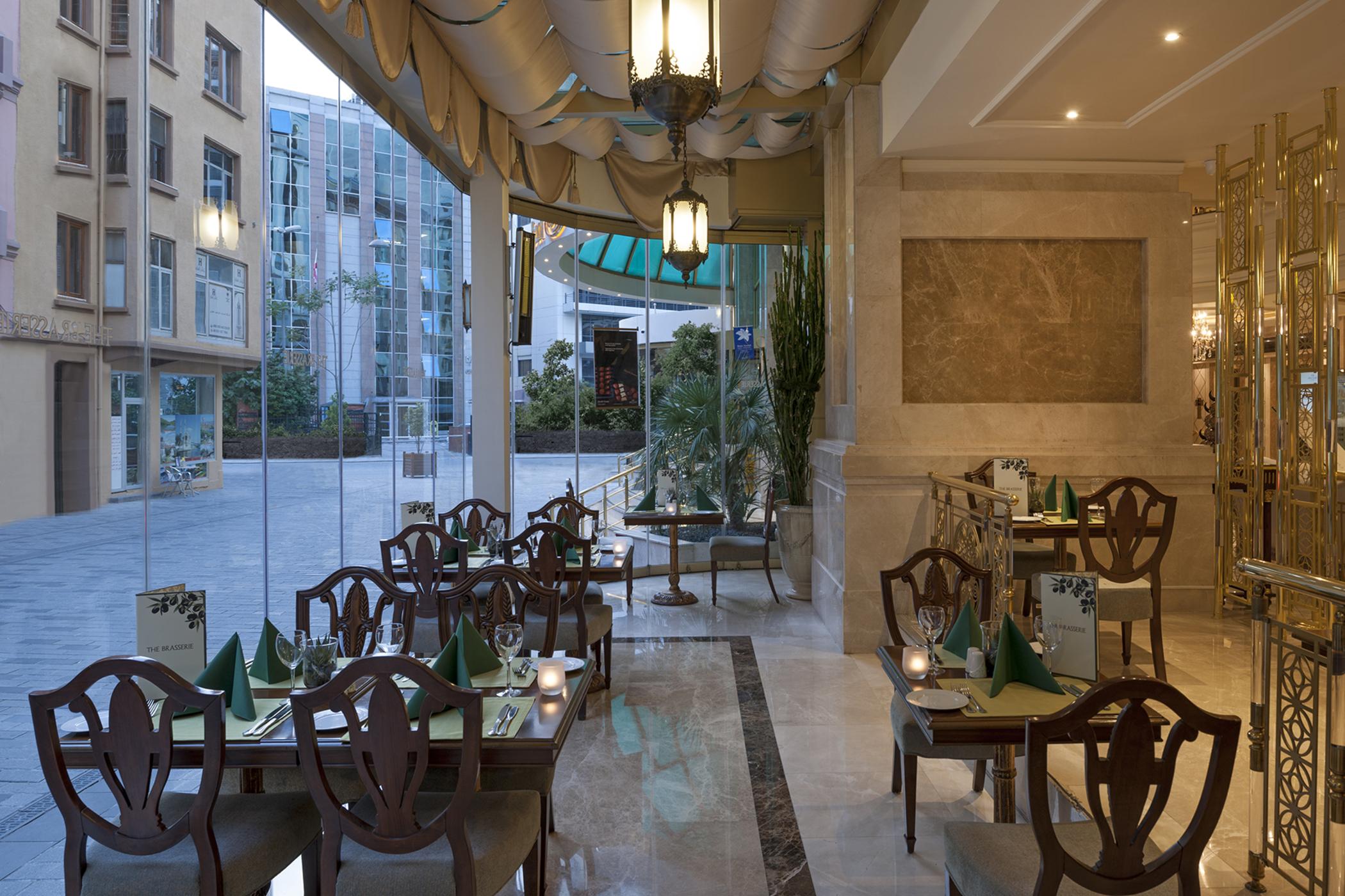 Elite World Istanbul Taksim Hotel Bagian luar foto The restaurant