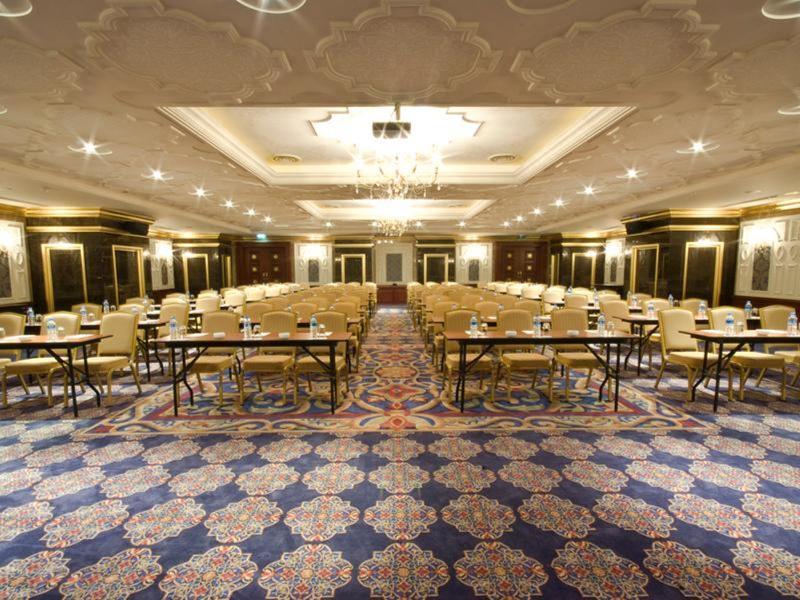 Elite World Istanbul Taksim Hotel Bagian luar foto The ballroom