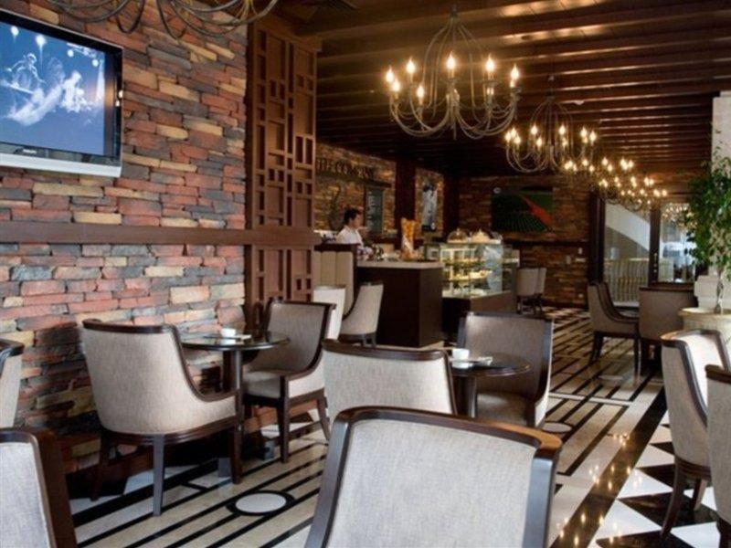 Elite World Istanbul Taksim Hotel Bagian luar foto The interior of the restaurant