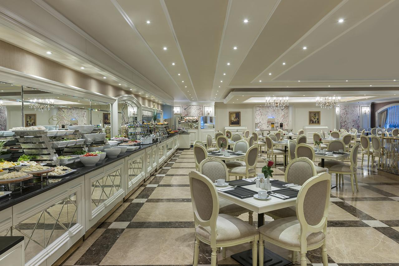 Elite World Istanbul Taksim Hotel Bagian luar foto The buffet at the hotel