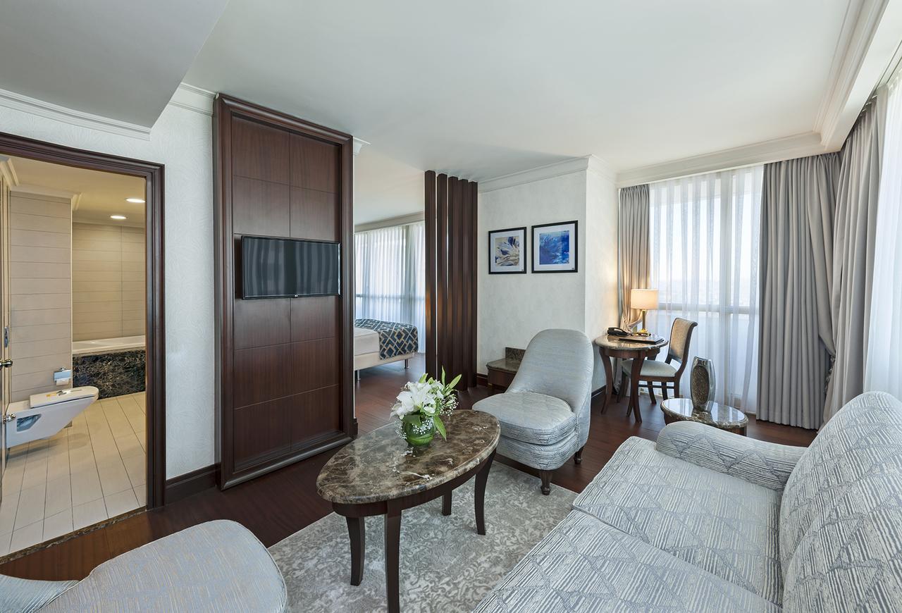 Elite World Istanbul Taksim Hotel Bagian luar foto Suite
