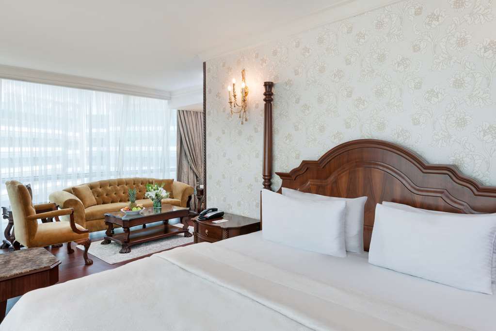 Elite World Istanbul Taksim Hotel Ruang foto A bedroom at the hotel